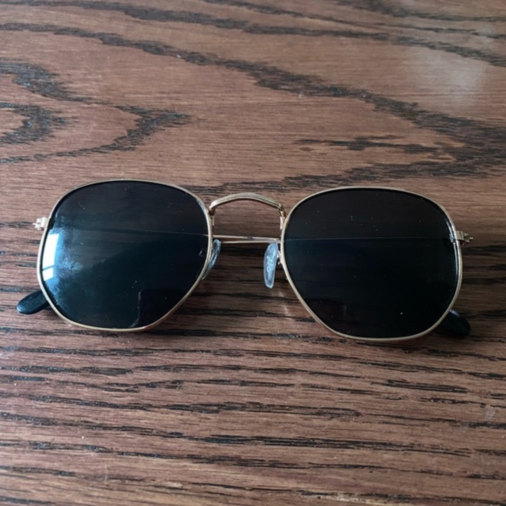 Stylish Black and Gold Sunglasses